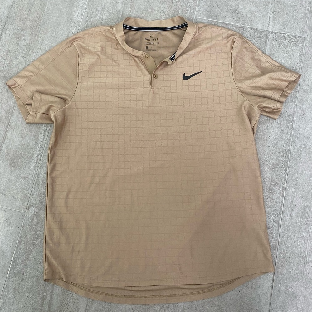 Nike dri fit L